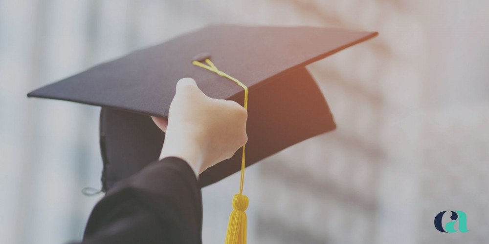 Do employers really favour candidates with a degree?